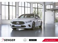 Mercedes A 180, Progressive Ambiente, Jahr 2020 - Oldenburg