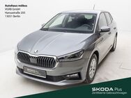 Skoda Fabia, 1.0 TSI Style drathlos für Apple, Jahr 2021 - Berlin