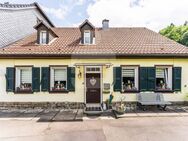Charmantes Zweifamilienhaus mit historischem Flair und idyllischem Garten! - Overath