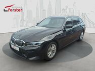 BMW 330 i Tour. xDrive M Sport ACC HUD AHK PanoDach - Kirchendemenreuth