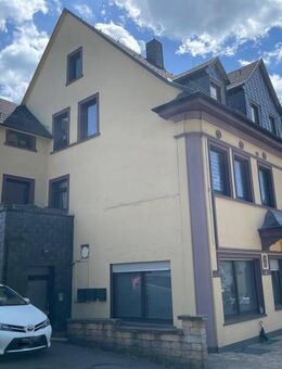 Geräumige 5-Zimmer-Dachgeschosswohnung in Seck - Seck
