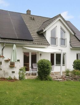 Einziehen und Wohlfühlen: Top gepflegtes Einfamilienhaus mit Gartenidylle - Uehlfeld