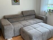 Sofa Couch Sitzlounge mit Hocker - 3 Sitzer - Neuwertig - Niedereschach