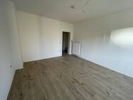Schön geschnittene 3-Zimmer-Wohnung mit Balkon: renoviert in Bremerhaven-Lehe! - Bremerhaven
