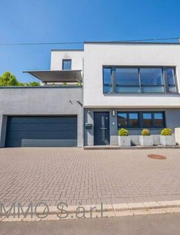 Moderne Villa mit tollem Grundstück in direkter Grenznähe! - Bollendorf