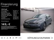 VW Golf, 2.0 TDI Life 110kW SPUR, Jahr 2023 - Kelkheim (Taunus)