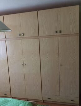 Kleiderschrank - 3x - Schlafstubenschrank - Crimmitschau Zentrum