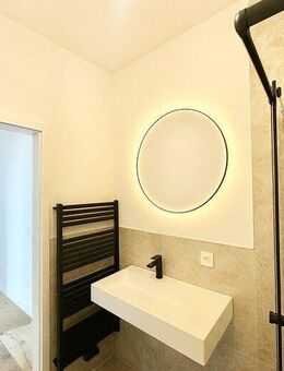 Erstbezug: sanierte 3-Zimmer-Wohnung im Altbau – 70 m², direkt bezugsbereit - Nürnberg