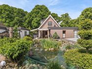 Traumhaftes Einfamilienhaus mit Pool, Teich und großem Garten! - Schenefeld (Landkreis Pinneberg)