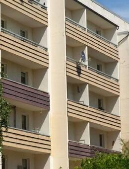 ** 3-Raum-Whg mit Südbalkon ** - Magdeburg