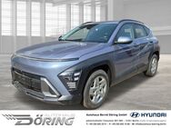 Hyundai Kona, 1.0 Trend Turbo Schaltwagen 120PS Licht-Paket Assistenz-Paket elektr, Jahr 2024 - Berlin