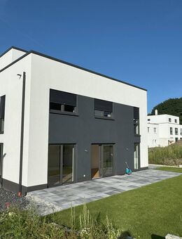 Neuwertiges modernes Zweifamilienhaus - Arnsberg
