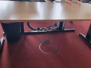 Schreibtische nicht höhenverstellbar! - Garching (München) Zentrum