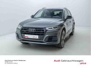 Audi Q5, 50 TFSI e S-TRO QUA, Jahr 2021 - Berlin