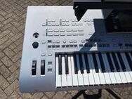 Yamaha Tyros 4, Case, Spider Stativ, extra Monitor - Bramsche