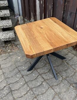 Eiche Tisch. Massiv Bestell Tisch mit Spider Gestell - Goslar