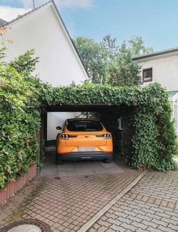 Familien aufgepasst: Doppelhaushälfte mit Vollkeller, Balkon und Carport in Hamburg-Alsterdorf - Hamburg