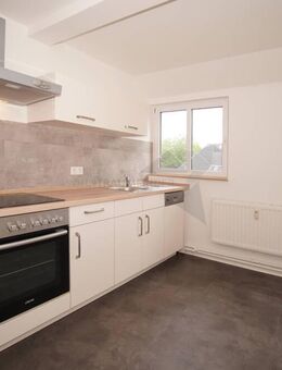 !! Single-Wohnung am Küchwald !! 2 Raum DG-Whg. mit EBK und tollem Tageslichtbad - Chemnitz