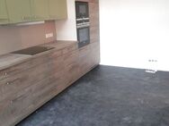 * mit Balkon + Küche * 4 Zimmer Wohnung in Werdau zu vermieten! - Werdau