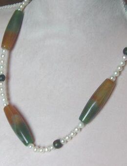 longkette mit Perlen und Achaten - Stemmen