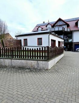 Doppelhaushälfte mit zwei separaten Einheiten - Großrinderfeld