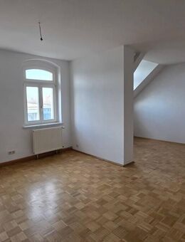 Charmante Dachgeschosswohnung im historischen Altbau mit Einbauküche! - Chemnitz