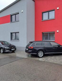 Moderne Luxus Traumwohnung in ruhiger Lage - 210?m² Wfl mit 7 Zimmern, zwei Bädern + 300m2 Garten - Burgthann