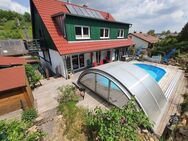 Einziehen und Wohlfühlen - Exklusives 2-Familien-Wohnhaus mit kleiner Einliegerwohnung in ruhiger und sonniger Wohnlage von Rieden - Rieden (Regierungsbezirk Oberpfalz)