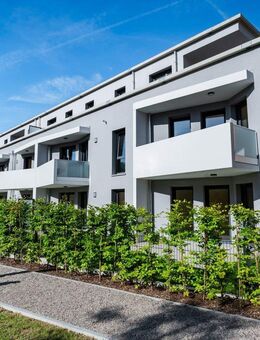 Sonnenverwöhnte 2-Zimmer-Dachgeschosswohnung mit Rundum-Terrasse - Augsburg