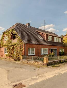 Idyllischer Resthof mit großzügigen Nebengebäuden in Ortsrandlage - Küsten