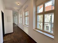 Wohnen und leben in einem barocken Stadtpalais!*Parkett*Bad en Suite*Balkon* - Amberg