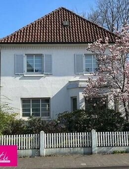 Charmantes Einfamilienhaus mit klassischem Flair und großem Wintergarten-Wohnzimmer in super zentraler, stadtparknaher Lage! - Gütersloh