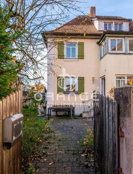 ***TOP: Histor. 2FH mit Charakter und Potential auf 145 QM Wfl. mit romantischem Garten + Garage - Merkendorf