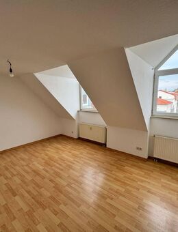 Renoviertes 2,5 Zimmer App. auf 2 Wohnebenen -DG- 90763 Fürth - Fürth