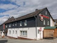 Gasthof mit Fremdenzimmern, Metzgerei und Betreiberwohnung - Berg (Regierungsbezirk Oberfranken)