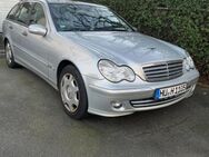 Mercedes-Benz C220 - Hanau (Brüder-Grimm-Stadt) Innenstadt