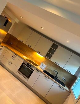 Einbauküche wie neu | MONDO/Ostermann | AEG Geräte | Sand matt | Eiche Platte | Sofort abholbereit - Herdecke Zentrum