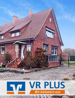 Modernisierte Doppelhaushälfte mit Garage und Nebengebäude - Malliß