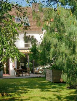 MG-Mitte - REH 160 qm Wfl. – in guter, ruhiger Lage - großer Garten - Mönchengladbach