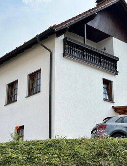 Diese Haus sollte man nicht verpassen ! Doppelgarage, 2 Balkone, Terrasse und Büro im Haus! Landleben mit Stadtanschluss ! - Schwallungen