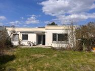 Bungalow mit Potenzial - ruhige Lage, viel Platz und Gestaltungsspielraum! - Frankfurt (Main)