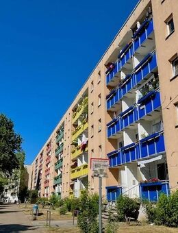 Schöne 4-Raum Wohnung im 04. OG - rechts - Michael-Faraday-Straße 3 - Schwerin