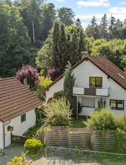 Ruhiges Wohnen am Ortsrand von Waldburg - EFH/ZFH mit Gartenidylle - Waldburg