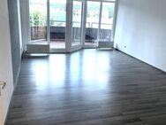 Helle Zweizimmerwohnung mit Balkon und Kellerraum sowie Stellplatz zu vermieten - Krefeld