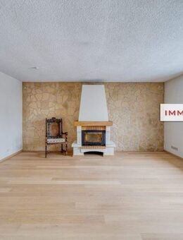 IMMOBERLIN.DE - Attraktives Haus mit zwei Wohneinheiten & Nebengebäude inkl. Doppelgarage in ländlicher Lage - Mönkebude