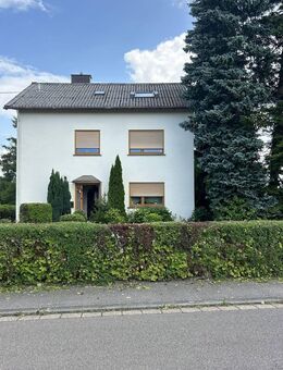 Großzügiges 1-2 Familienhaus und großem Grundstück in sehr ruhiger Lage von Schiffweiler - Schiffweiler