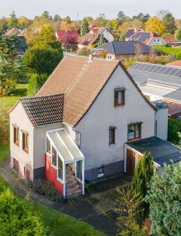 Sanierungsbedürftiges Einfamilienhaus in Neuenhagen - Keller, Garage, Schuppen, großer Garten u.v.m. - Neuenhagen (Berlin)