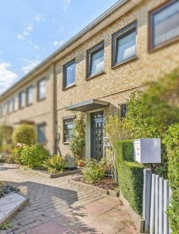 Charmantes und modernisiertes Reihenmittelhaus mit Wintergarten - Uetersen