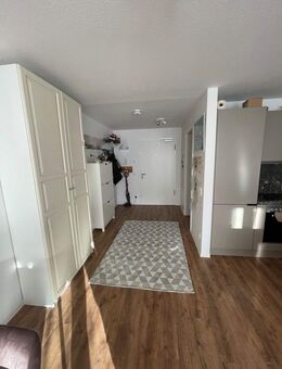 Charmante 2-Zimmer-Wohnung mit Einbauküche und großem Balkon - Nürnberg