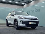 VW Tiguan, 2.0 TDI LIFE, Jahr 2024 - München